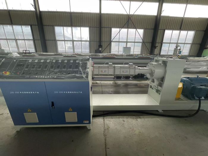 Producția de noi țevi învelite cu perete goale este în prezent în curs de desfășurare