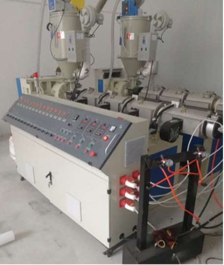 Linia de producție de extrudare a conductelor ondulate cu perete dublu de 75-90mm cu aer proaspăt